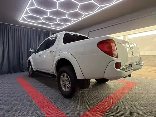 L200 3.2 Cab Doble 4wd Cr 170cv At 2016