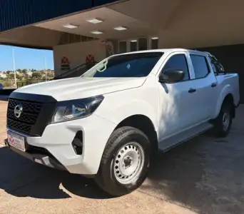 Nissan Frontier 2.3 Le Cd 4x4 Mt 2022
