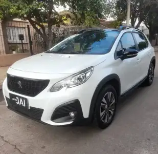 Peugeot 2008 1.6 Feline 2021
