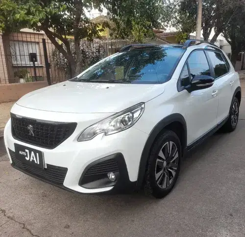 Peugeot 2008 1.6 Feline 2021