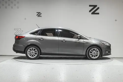 Ford Focus III 2.0 Sedan Se Plus At6 2018