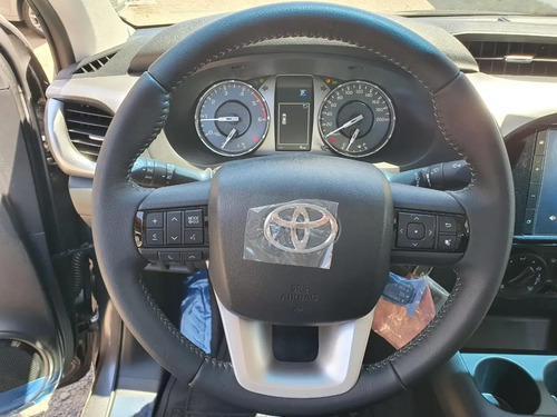 Toyota Hilux Pick-Up 2.4 Cd Sr 150Cv 4X2 At 2026