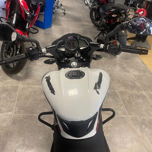 Bajaj Rouser Ns200 Street 2026