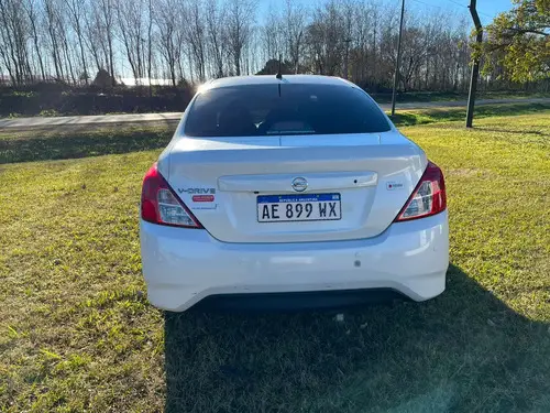 Nissan Versa V-DRIVE PLUS AT 2021