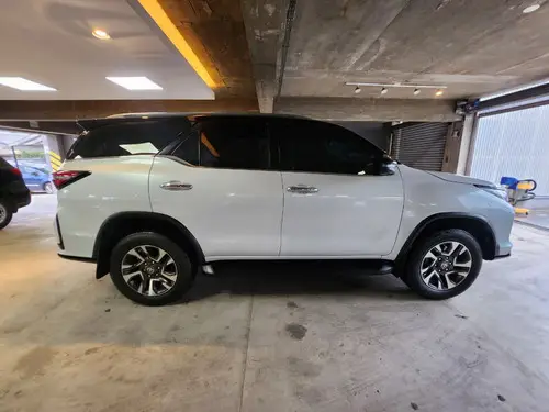 Toyota Hilux SW4 2.8 Tdi Diamante Ii 4x4 7as 6at 2023