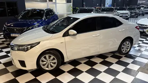 Toyota Corolla 1.8 Xli Mt 140cv 2016