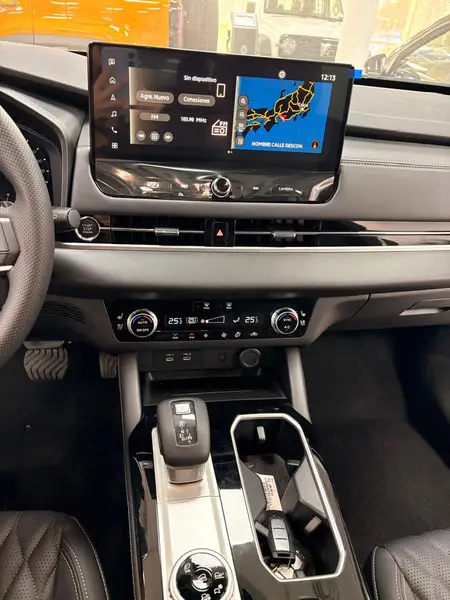 Outlander 2.5L GLS 8AT 4WD Full (MY2025) 2026