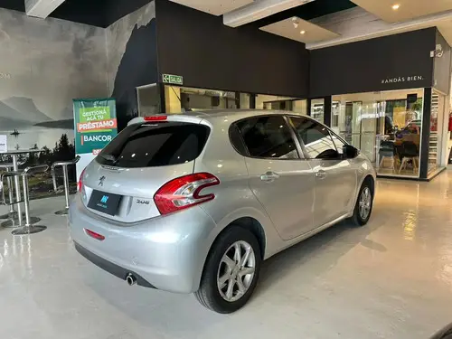 Peugeot 208 1.6 5p Allure Touch 2014