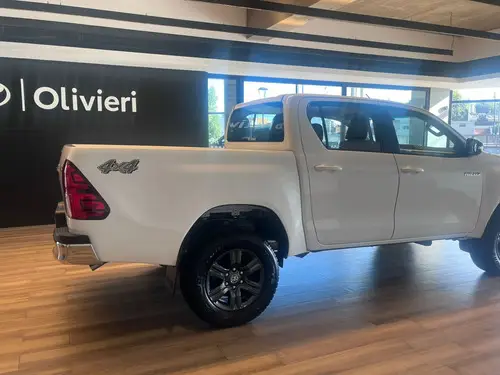 Toyota Hilux Pick-Up 2.8 Cd Sr 204Cv 4X4 At 2026