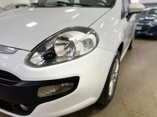 Fiat Punto 1.4 Attractive Pack Top Uconnect 2016