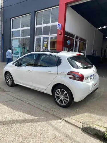 Peugeot 208 1.6 Feline Tiptronic 2018