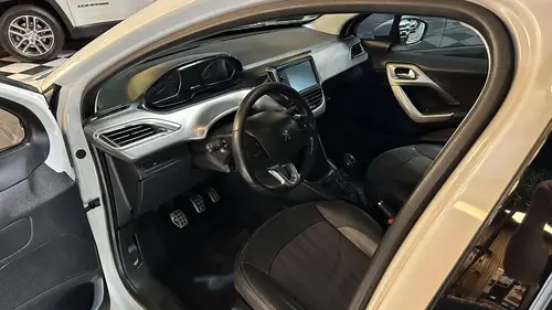 Peugeot 208 1.6 Feline 2017