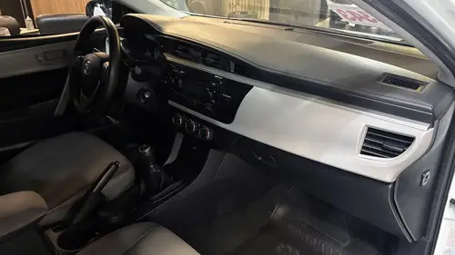 Toyota Corolla 1.8 Xli Mt 140cv 2016