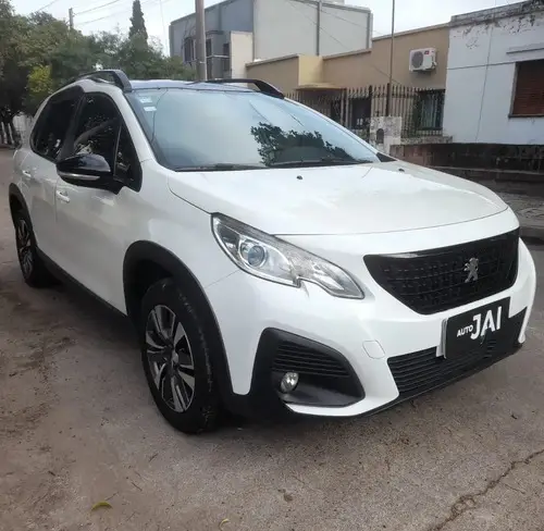 Peugeot 2008 1.6 Feline 2021