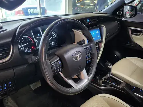Toyota Hilux SW4 2.8 Tdi Diamante Ii 4x4 7as 6at 2023