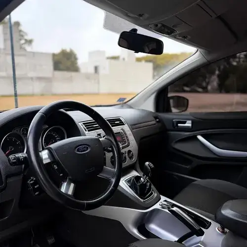 Ford Kuga 2.5 4X4 TREND L10 2013