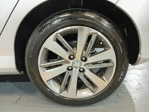 Peugeot 308 1.6 Hdi Feline 2020