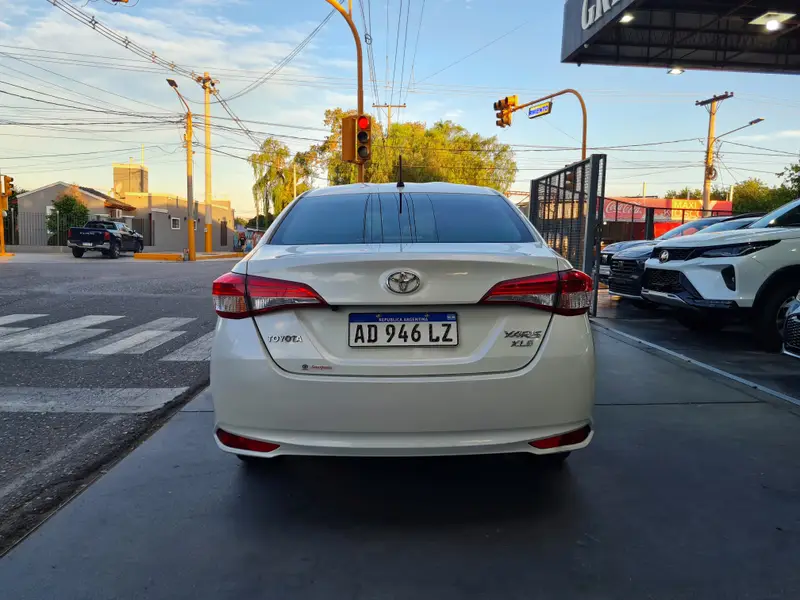 Toyota YARIS XLS 2019