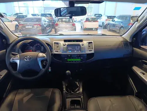 Toyota Hilux Pick-Up 3.0 Cd Srv Cuero 171cv 4x2 2014