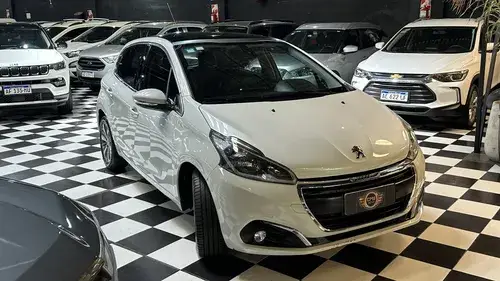 Peugeot 208 1.6 Feline 2017