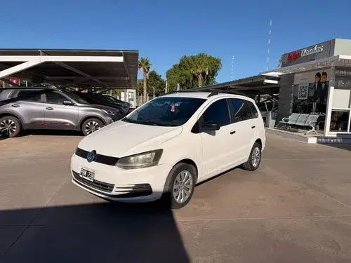 Volkswagen Suran 1.6 Comfortline L15 2015