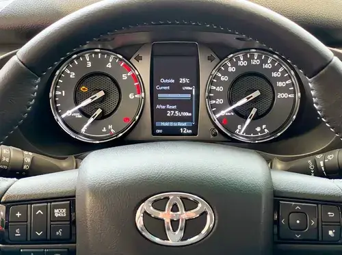 Toyota Hilux Pick-Up 2.8 Cd Sr 204Cv 4X4 2026