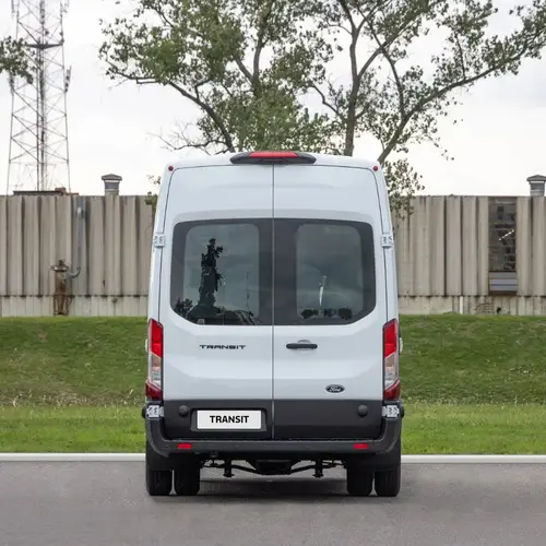 Ford Transit 2.0 Minibus 17+1 460E 2025