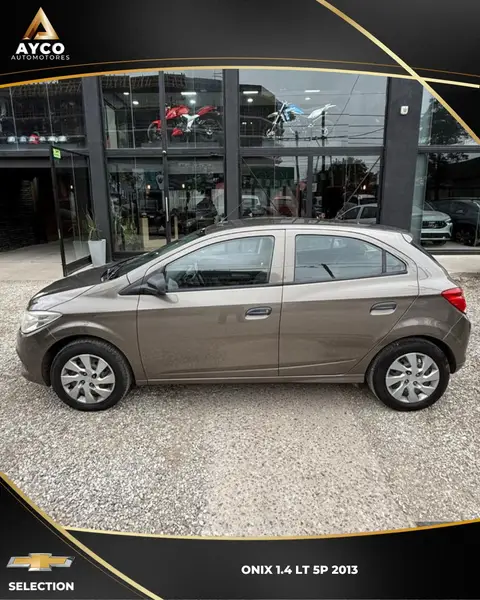 Chevrolet ONIX 1.4 LT 2013