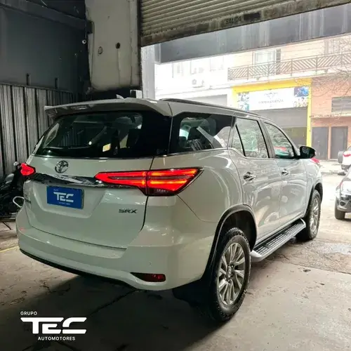Toyota Hilux SW4 2.8 Srx 177cv 4x4 7as 6at 2023