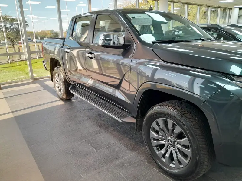 L200 L200 2.4L GLS 4WD FULL 2026