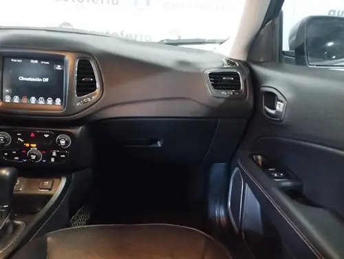 Jeep Compass 2.4 LONGITUDE AT6 4X2 L18 2021