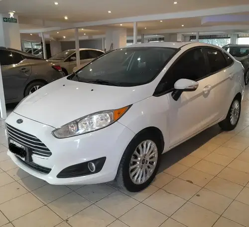Ford Fiesta 1.6 SE PLUS 2015