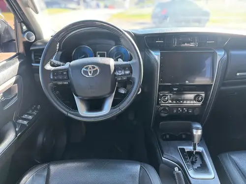 Toyota SW4 HILUX SW4 4X4 SRX 2.8 TDI 6 AT 7A 2023