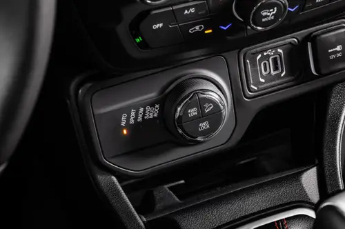 Jeep Renegade 1.3 T 270 4X4 WILLYS AT9 2025