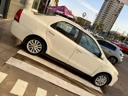 Toyota Etios 1.5 Sedan Xls 2014