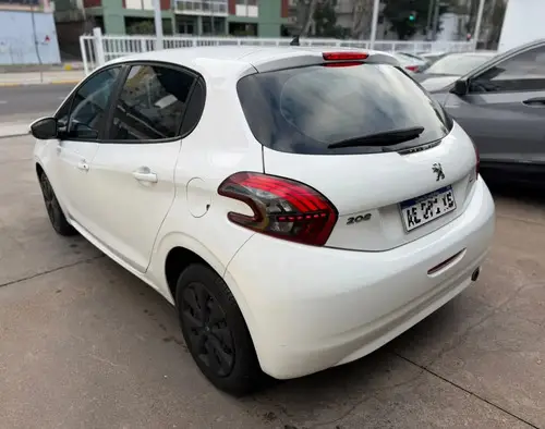 Peugeot 208 1.6 Active 2020