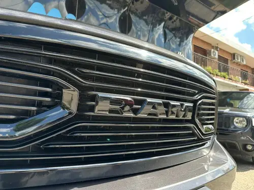 RAM 1500 5.7 Laramie Atx V8 2024