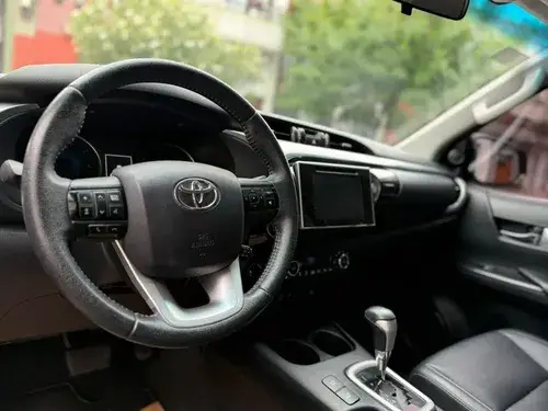 Toyota Hilux Pick-Up 2.8 Cd Srv 177cv 4x4 At 2016