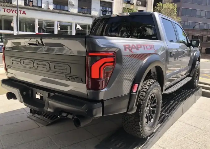 Ford F-150 RAPTOR 3.5L V6 ECOBOOST 4X4 AT 2025