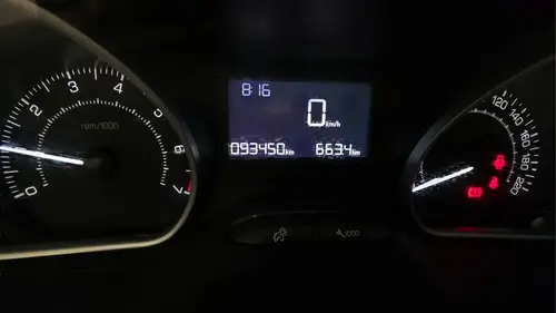 Peugeot 2008 1.6 FELINE L16 2018