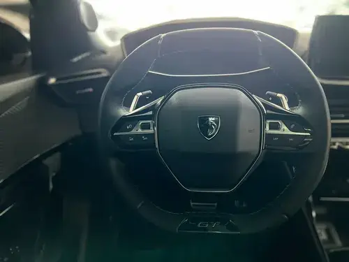 Peugeot 2008 1.0T Gt 2025