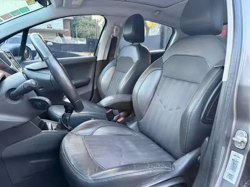 Peugeot 208 1.6 FELINE L16 2017