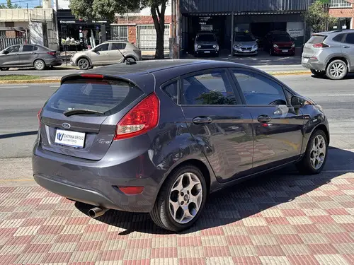 Ford Fiesta Kinetic 1.6 Design 120cv Titanium 2012