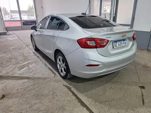 Chevrolet Cruze 1.4T LT MT 2021