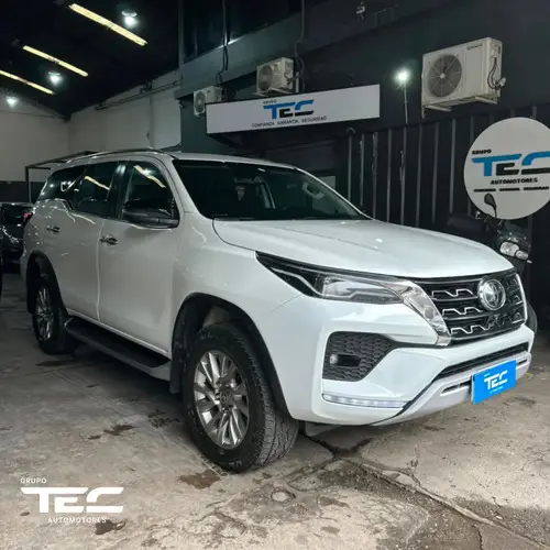 Toyota Hilux SW4 2.8 Srx 177cv 4x4 7as 6at 2023