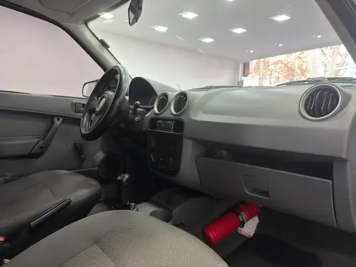 Volkswagen Gol 1.6 POWER PLUS AA 5PTAS 2009