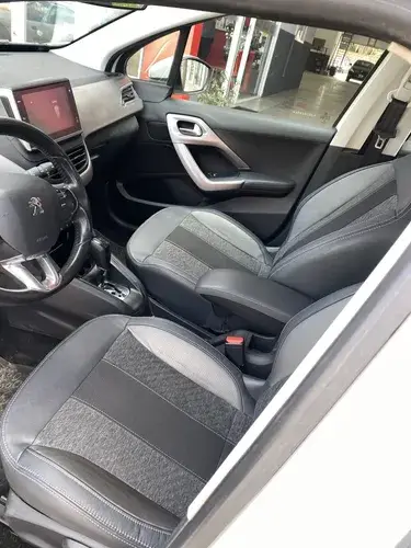 Peugeot 208 1.6 Feline Tiptronic 2018