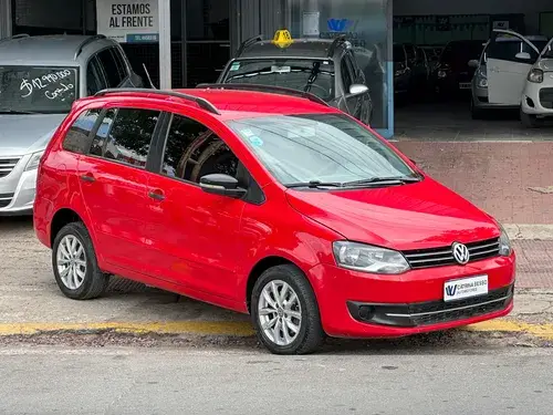 Volkswagen Suran 1.6 Comfortline 101cv 2014