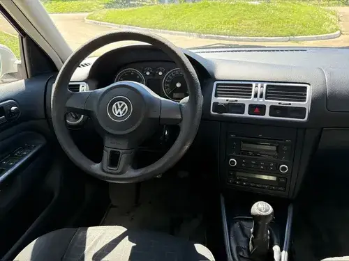 Volkswagen Bora 2.0 Trendline 115cv 2010