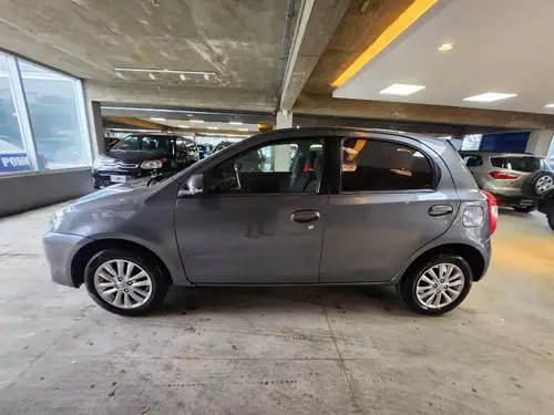 Toyota Etios 1.5 Xls 2015